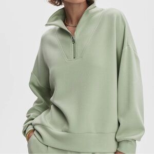NWT Varley Hawley Sweat. Size L. Color: snow sage